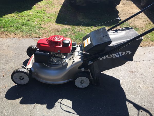 Honda mower with blade stop